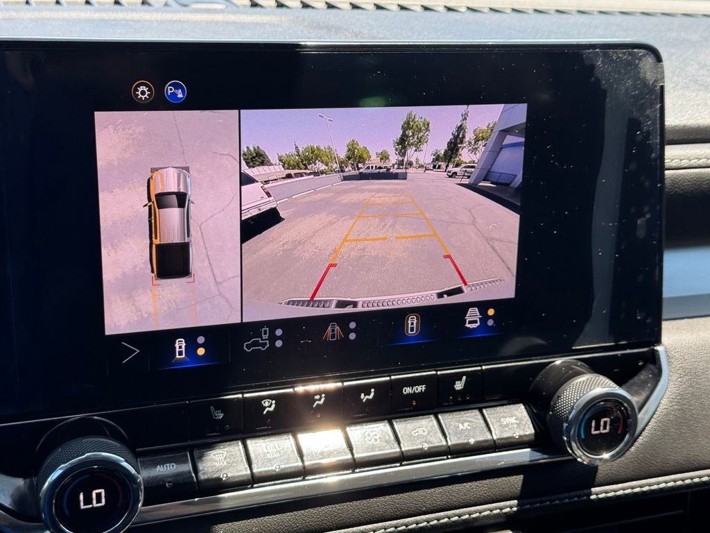 New 2025 Summit White Chevrolet WT/LT image 20
