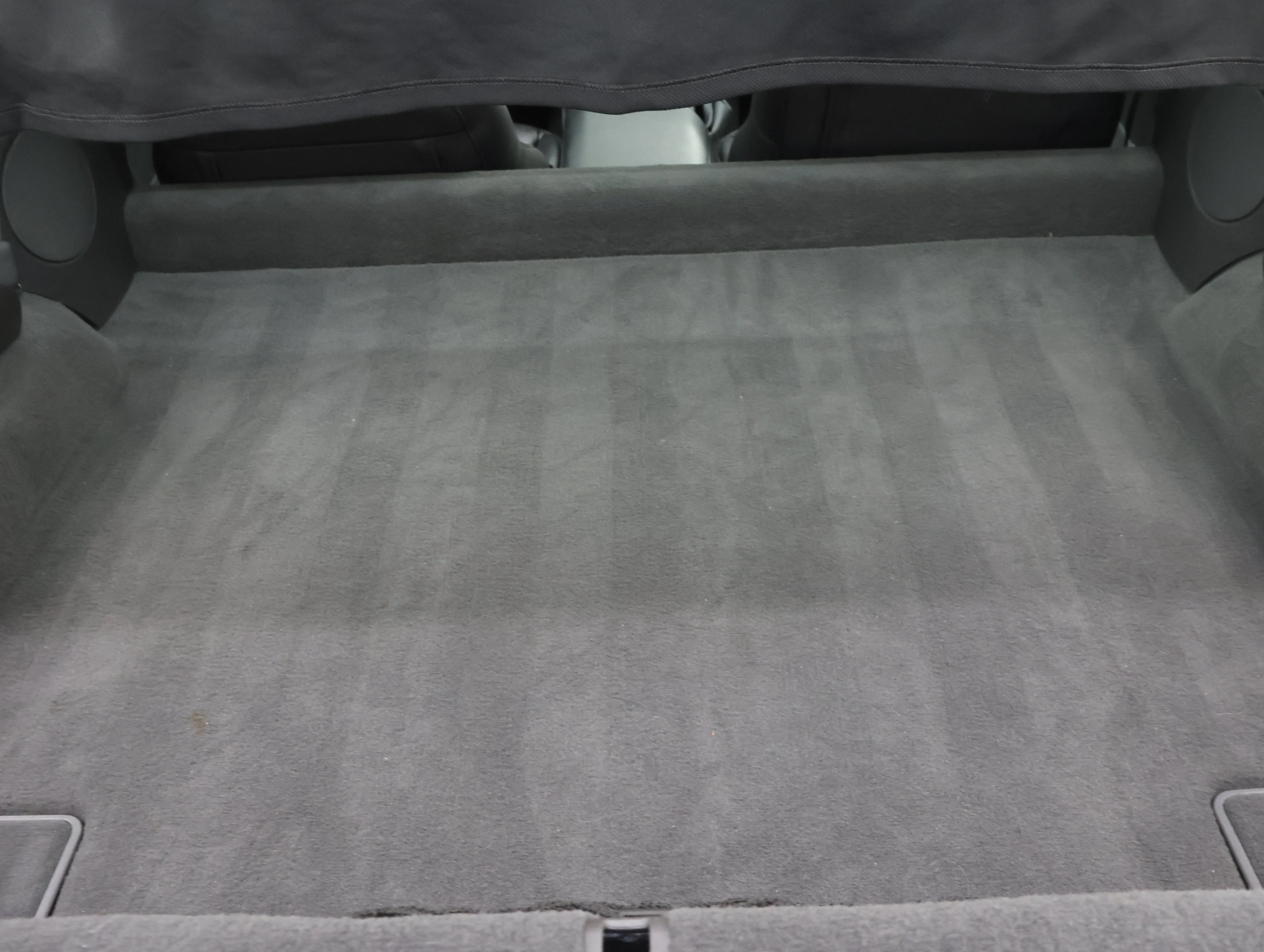 Used 2005 Machine Silver Metallic Chevrolet Base image 22