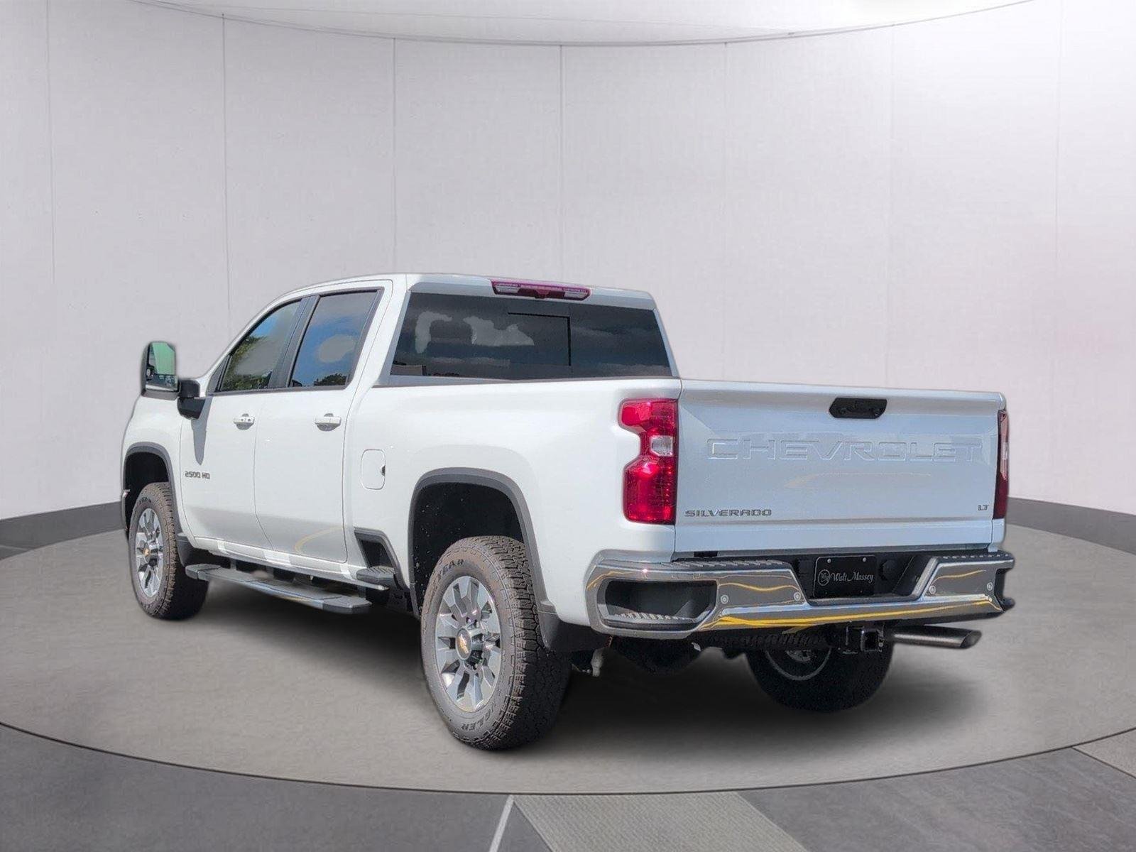 New 2026 Summit White Chevrolet LT image 6