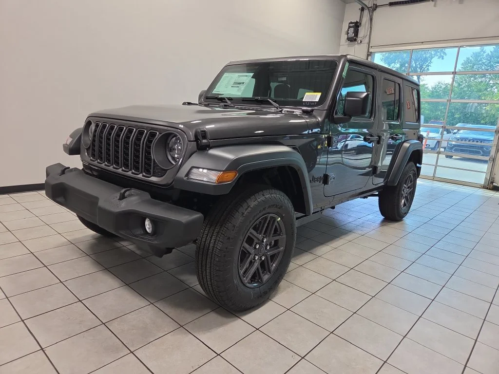 New 2027 Granite Crystal Metallic Clear-Coat Paint Jeep Sport S image 3