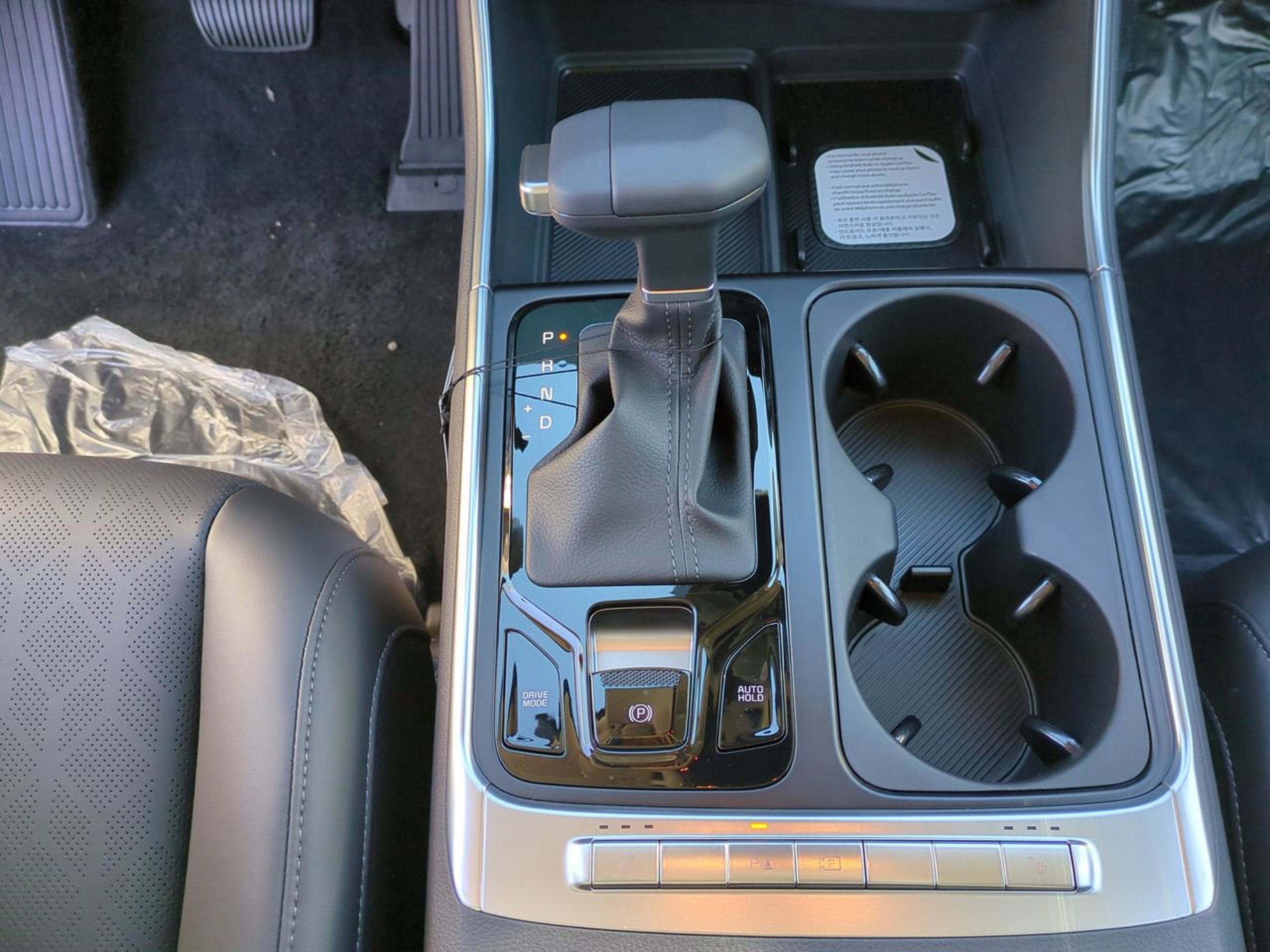 New 2026 Ivory Silver Kia EX image 23
