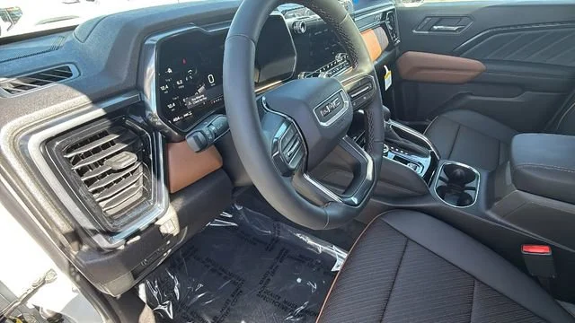 2026 GMC Canyon AT4 - Photo 10