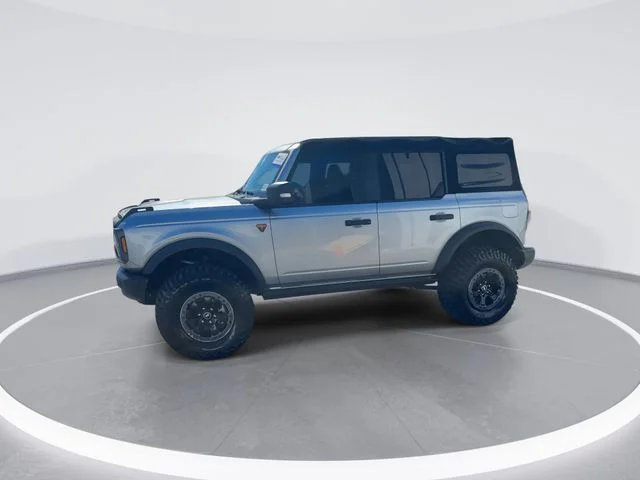 Used 2023 Silver Ford Badlands image 3