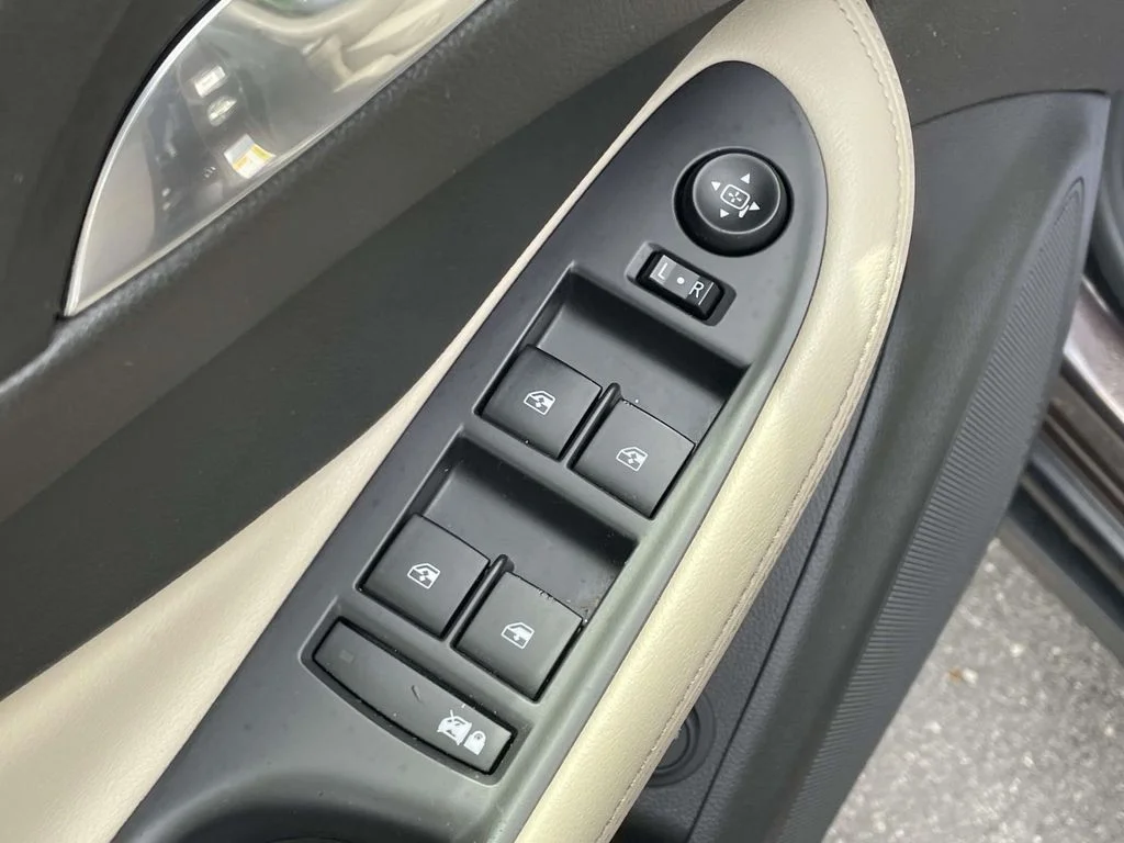 Used 2020 Brown Buick Preferred image 15