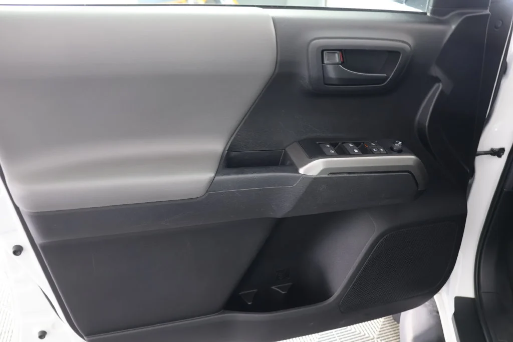 Used 2023 Ice Toyota SR5 image 24