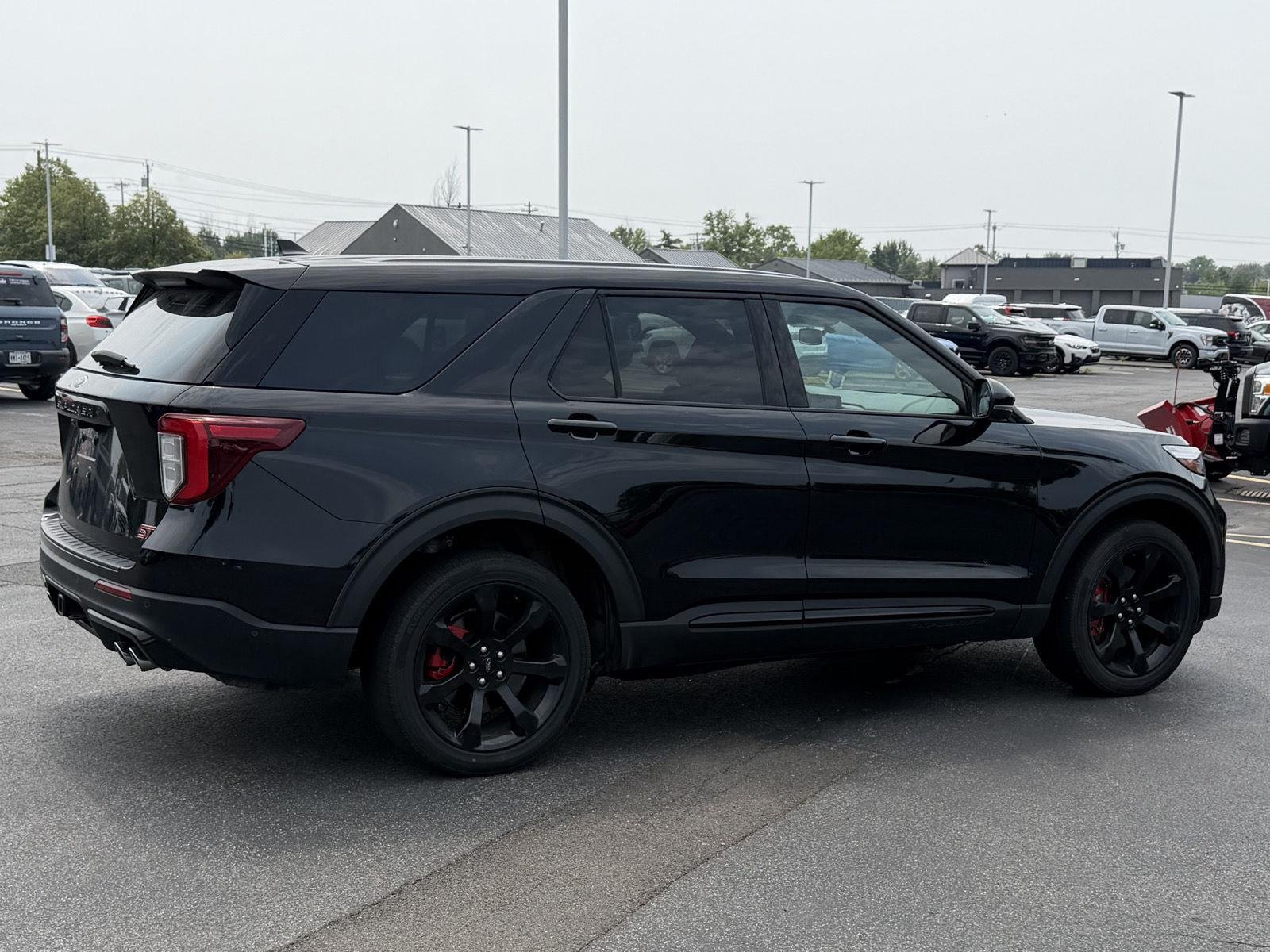 Used 2022 Agate Black Ford ST image 6
