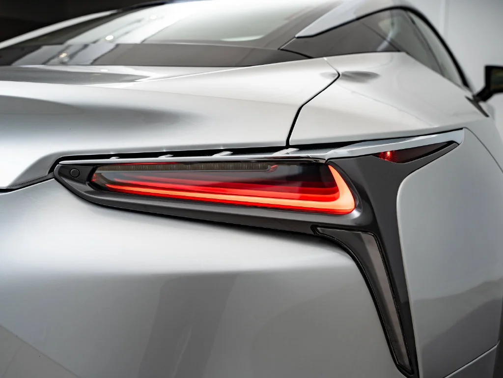 Used 2018 Liquid Platinum Lexus 500 image 9