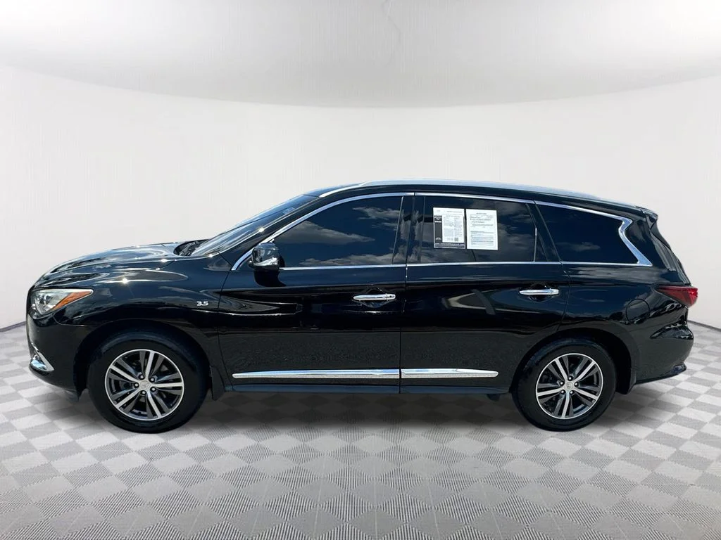Used 2020 Black INFINITI LUXE image 8