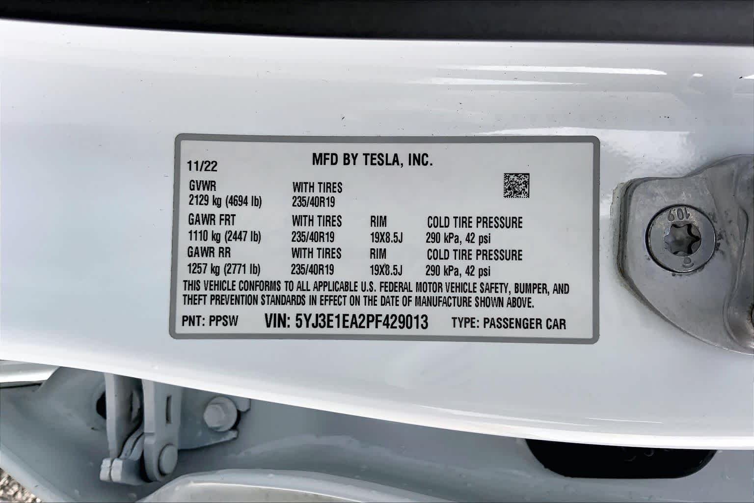 Used 2023 Pearl White Multi-Coat Tesla  image 31
