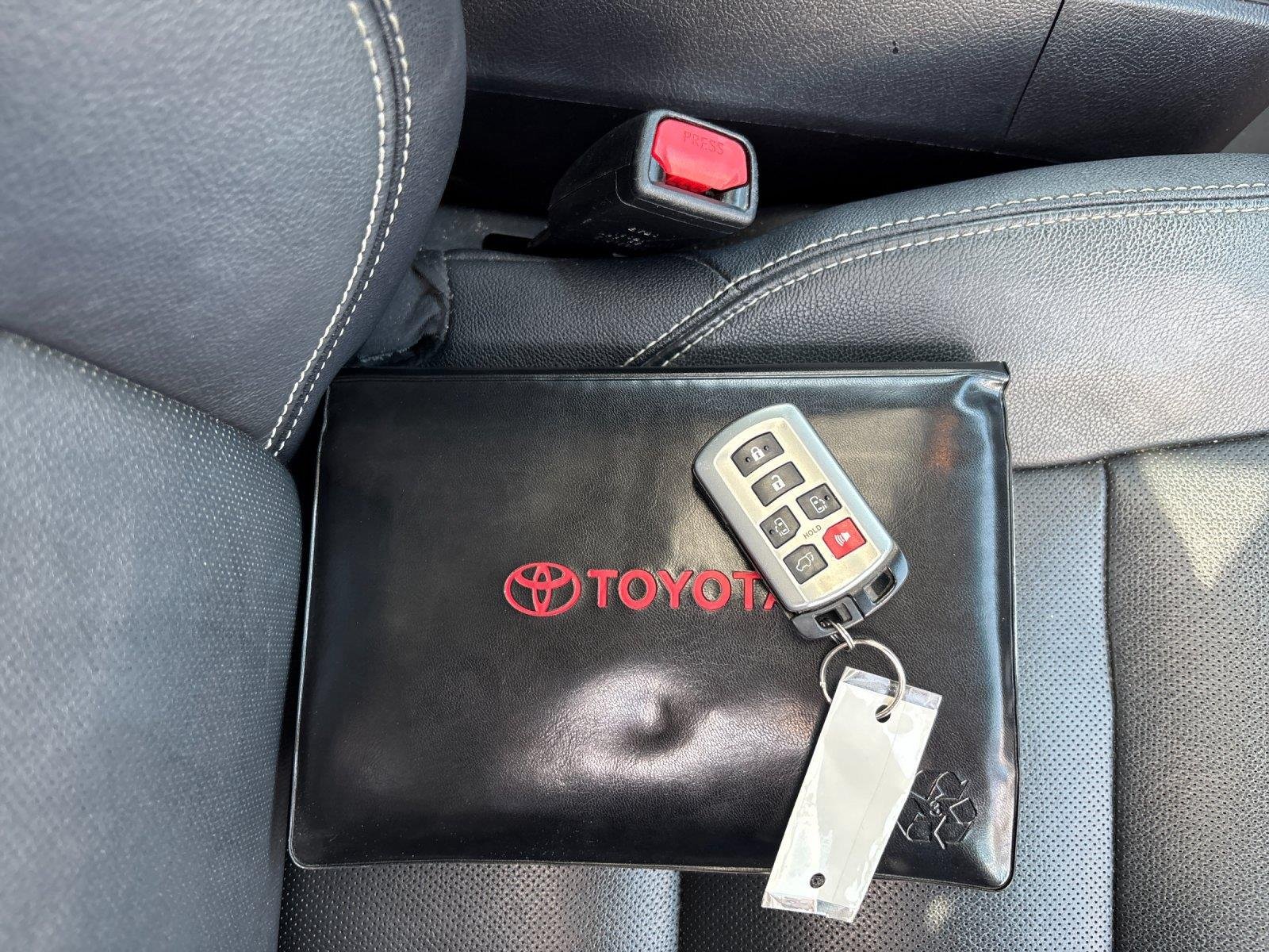Used 2016 Midnight Black Metallic Toyota SE image 40