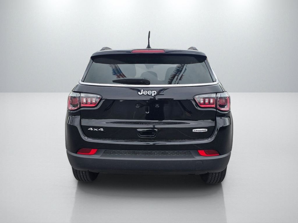 Used 2025 Black Jeep Latitude image 6