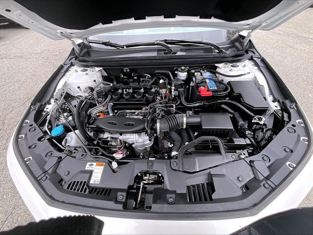 Used 2023 White Honda EX image 29