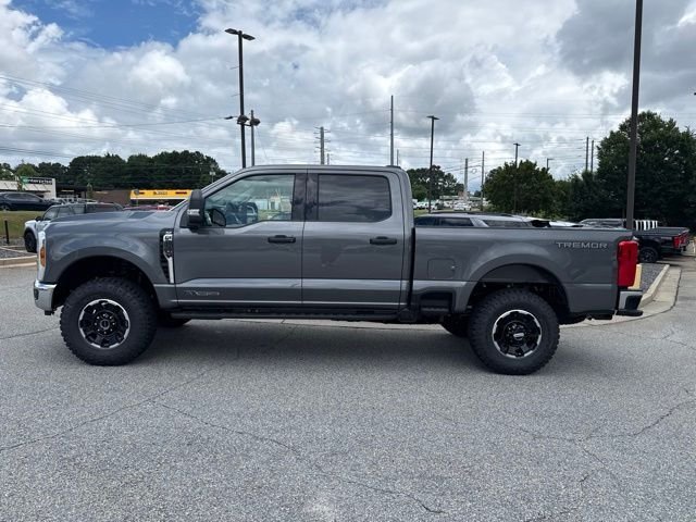 New 2026 Carbonized Gray Metallic Ford XLT image 7