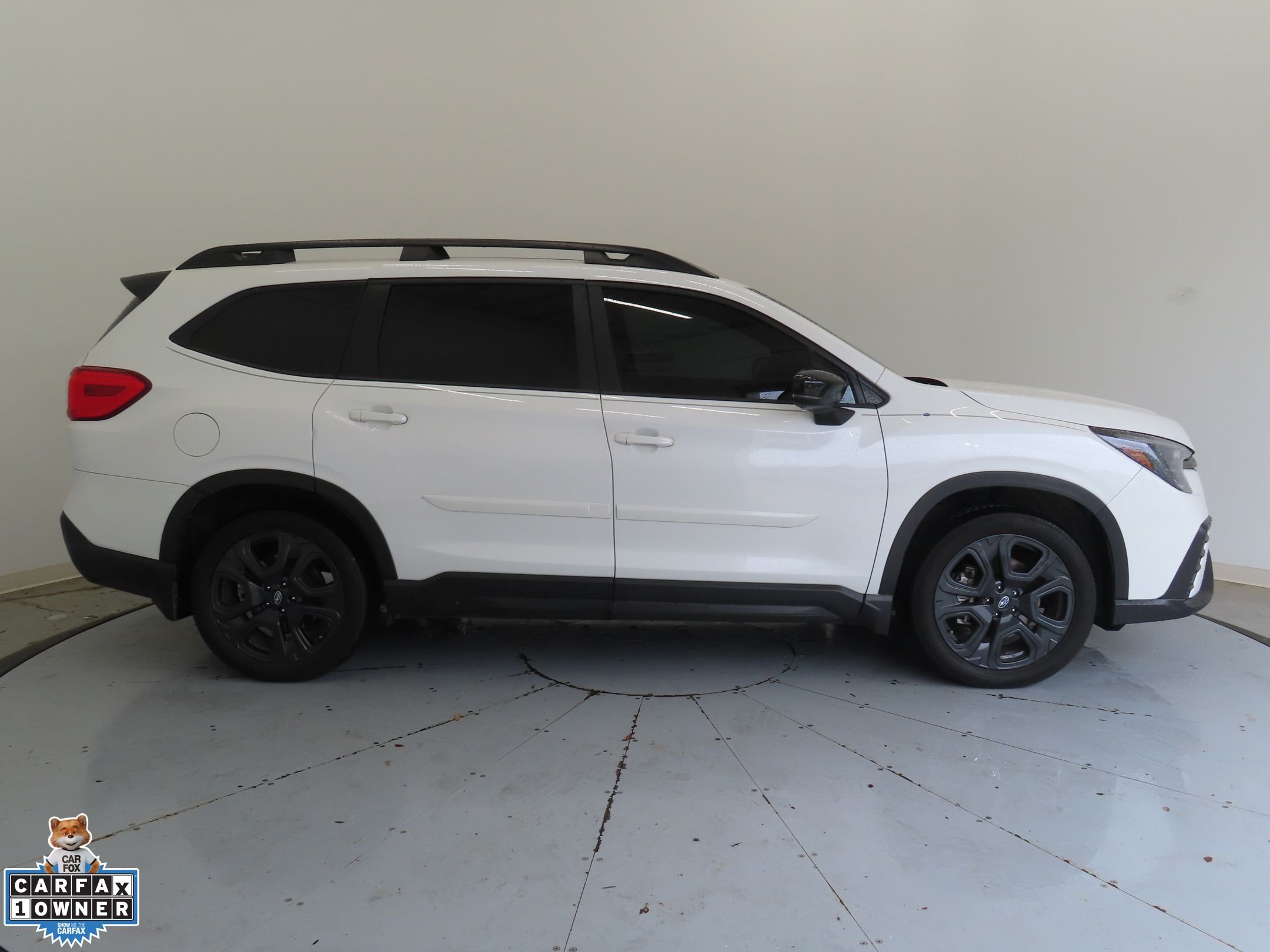 Used 2025 White Subaru Onyx Edition image 2