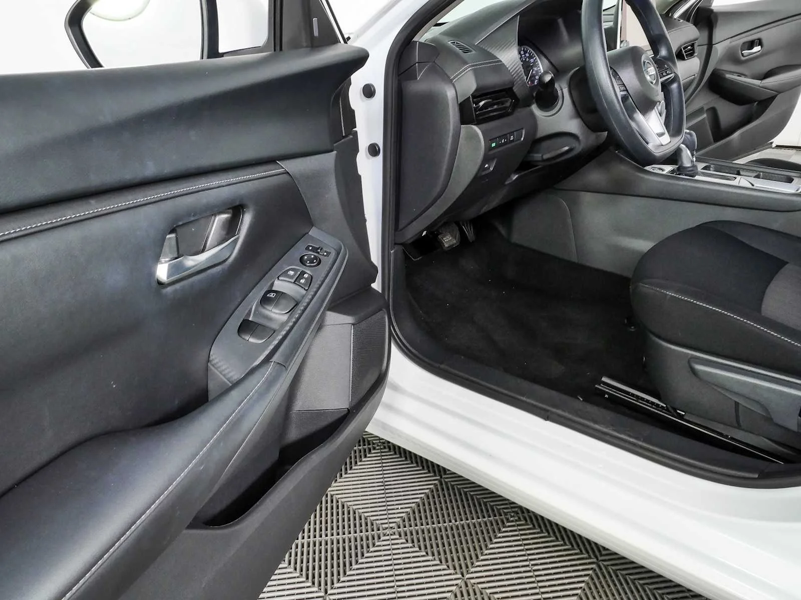 Used 2023 Fresh Powder Nissan SV image 6