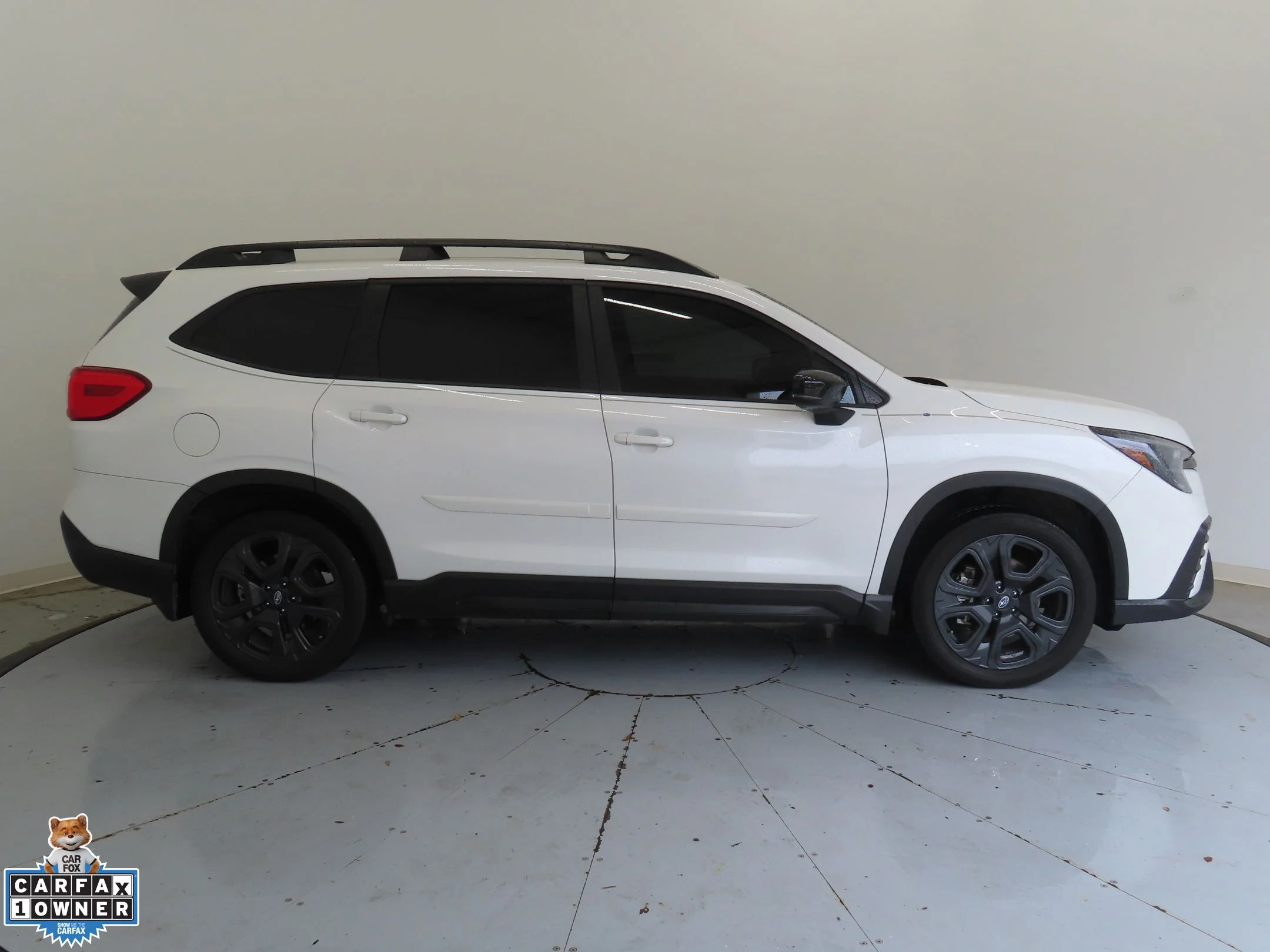 Used 2025 White Subaru Onyx Edition image 2