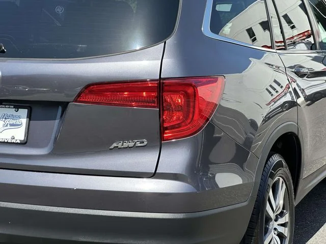 Certified Used 2018 Modern Steel Metallic Honda EX-L image 13