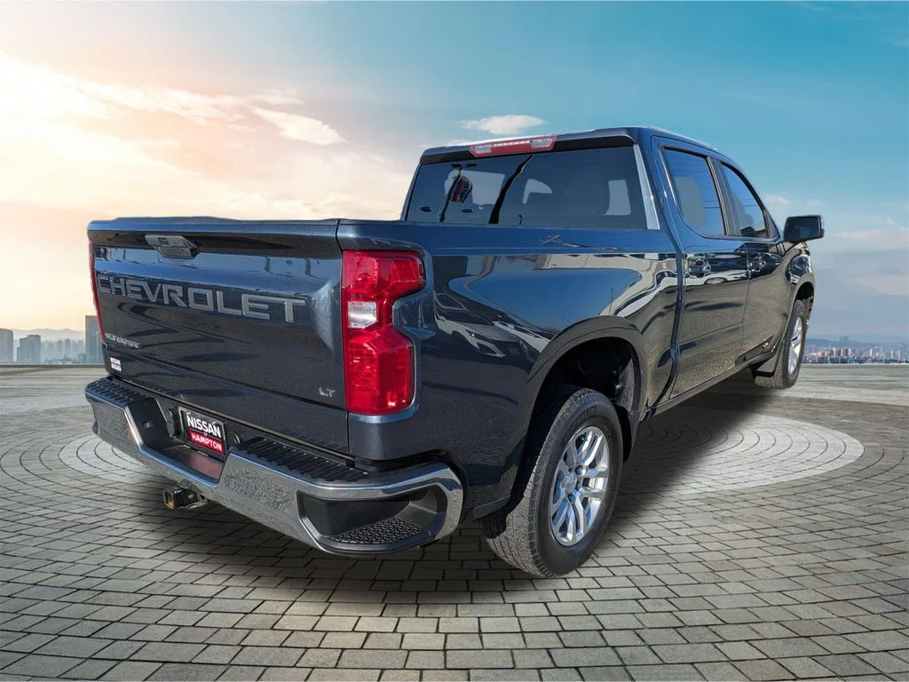 Used 2021 Shadow Gray Metallic Chevrolet LT image 5