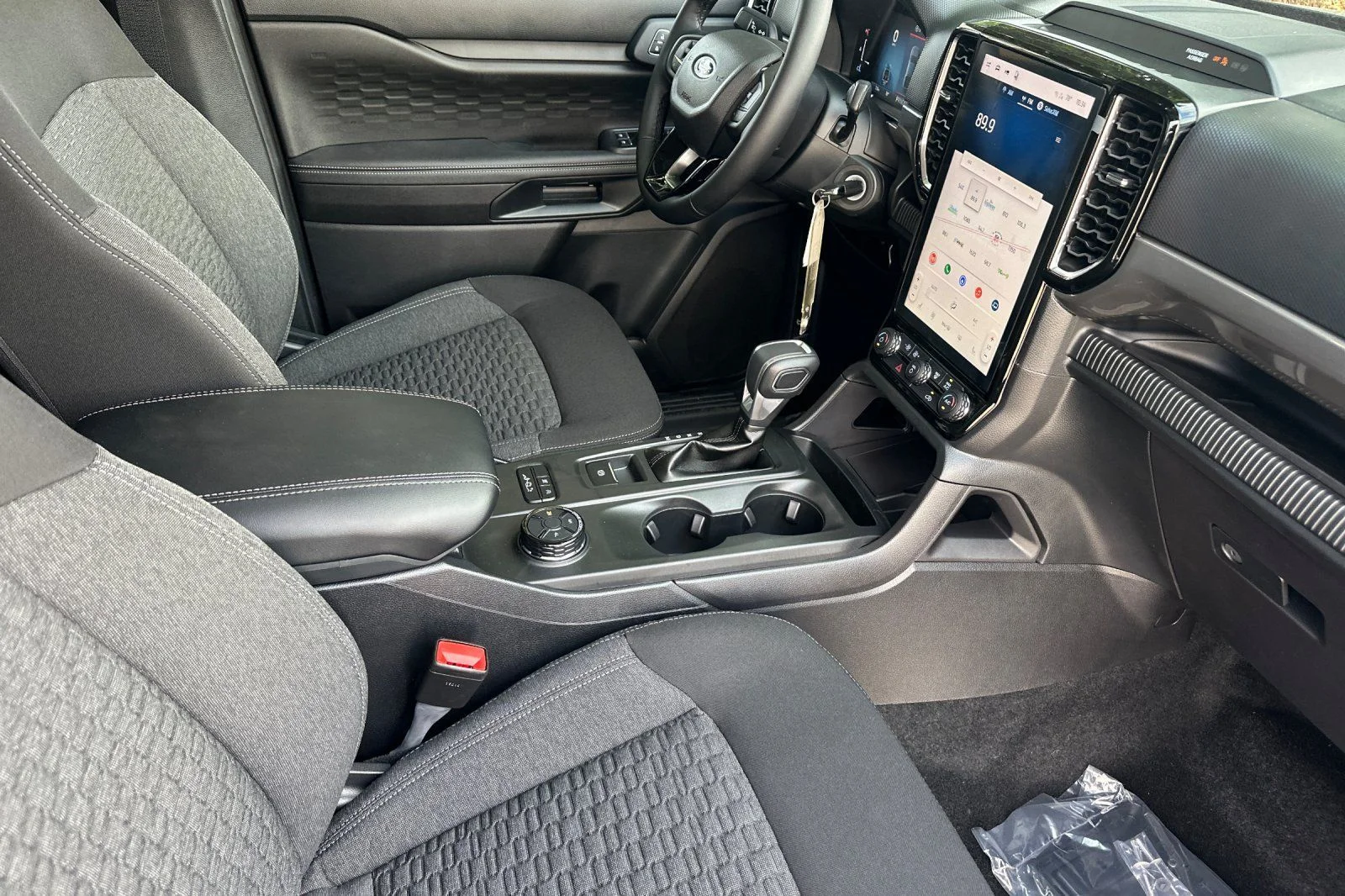New 2026 Carbonized Gray Metallic Ford XLT image 11