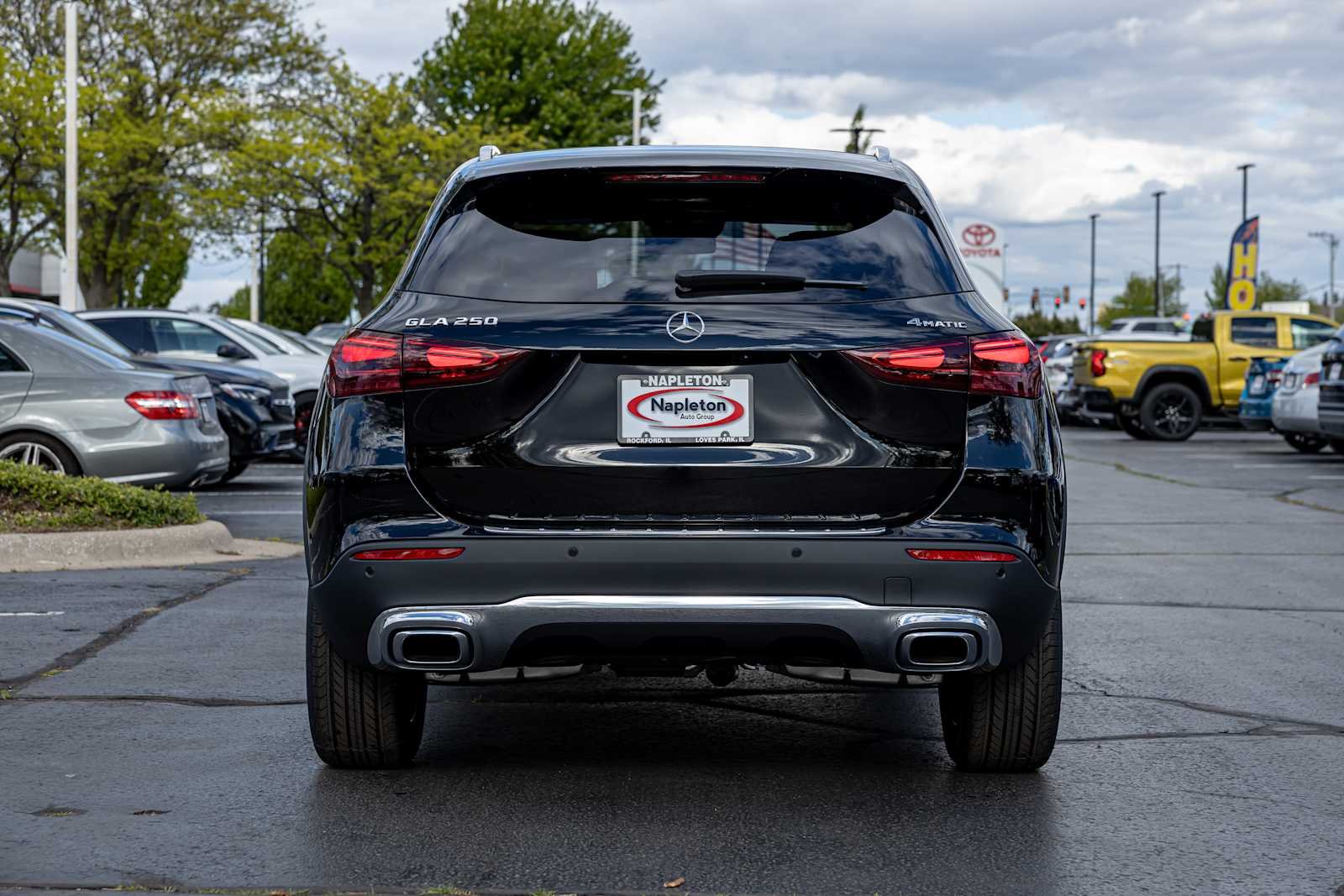 New 2026 Night Black Mercedes-Benz GLA 250 image 4