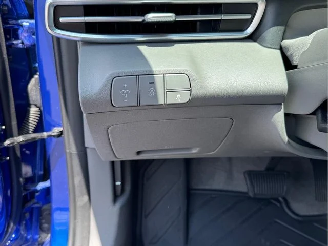 Used 2025 Blue Hyundai SE image 22