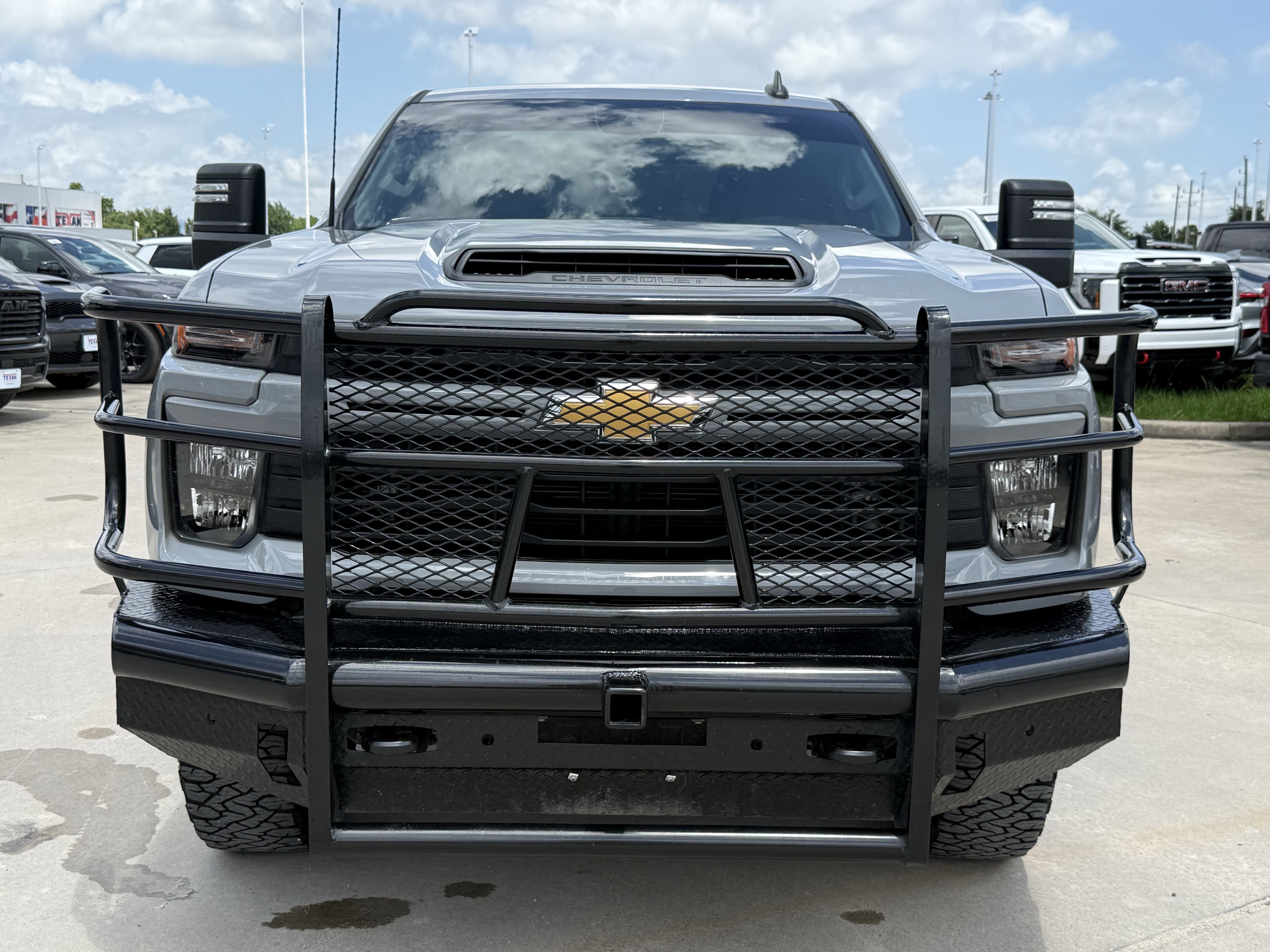 Used 2024 Slate Gray Metallic Chevrolet  image 8