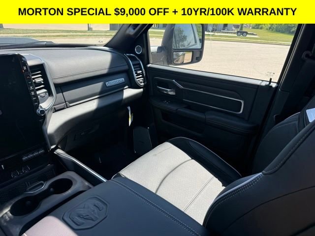 New 2026 Diamond Black Crystal Pearl-Coat Exterior Paint Ram Laramie image 30