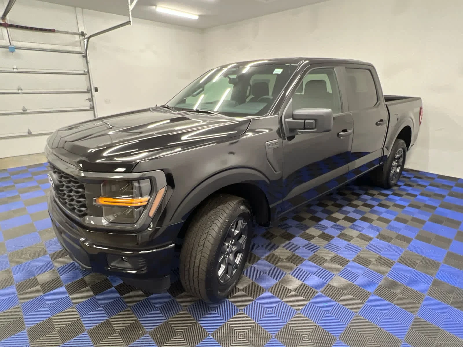 New 2026 Agate Black Metallic Ford STX 4WD Supercrew 5.5 Box image 6