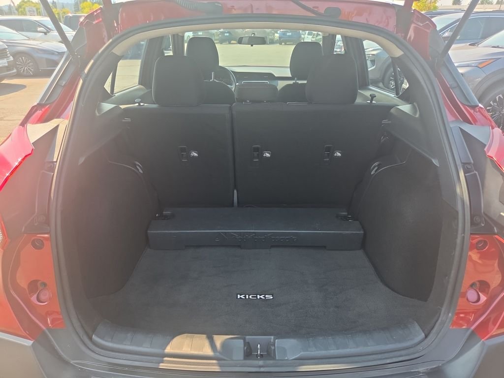 Used 2019 Red Nissan SR image 26