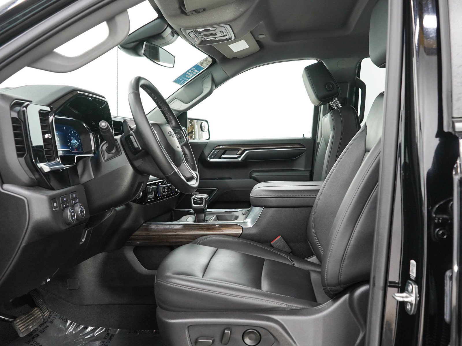 Used 2024 Black Chevrolet RST image 23