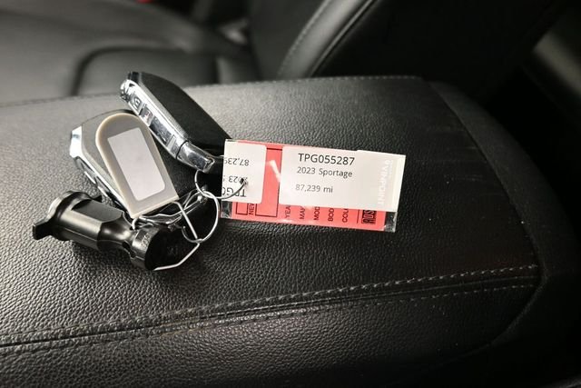 Used 2023 White Pearl Kia EX image 9