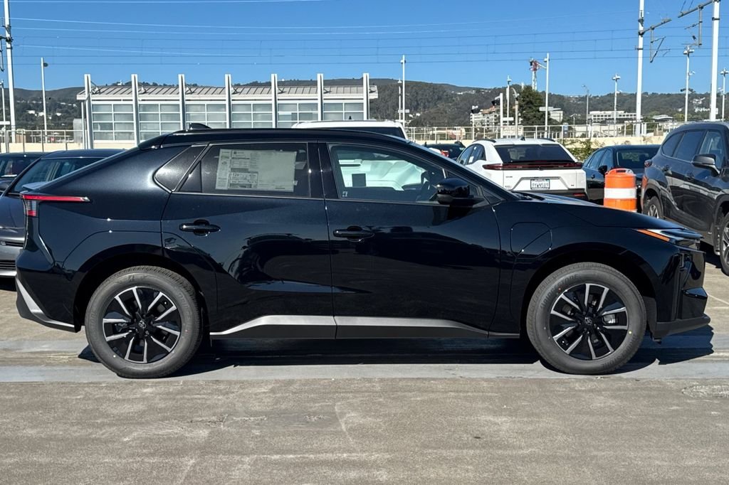 New 2026 Midnight Black Metallic Toyota  XLE image 4