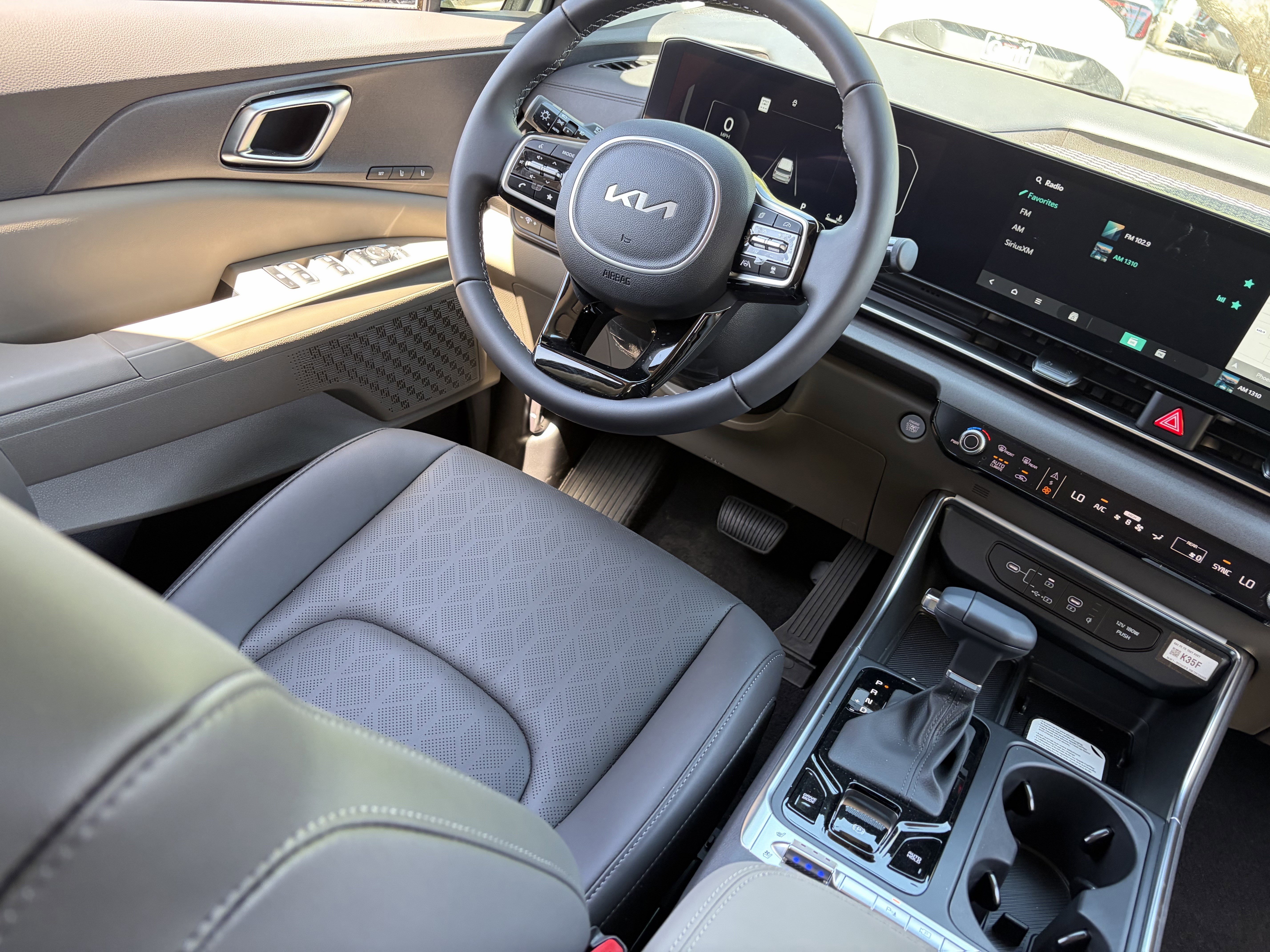 New 2026 Ceramic Silver Kia SX image 12