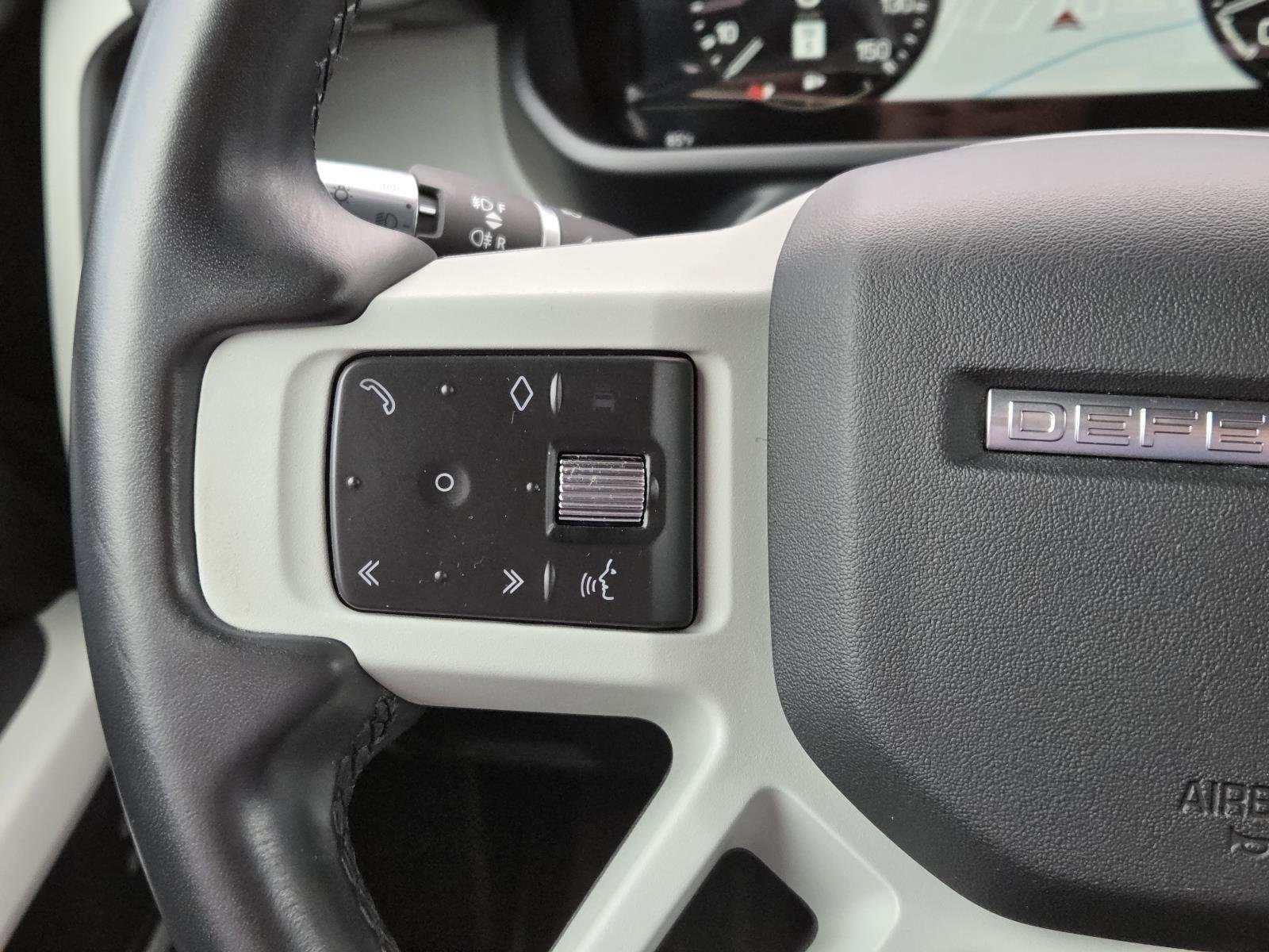 Used 2022 Eiger Grey Metallic Land Rover X-Dynamic SE image 23