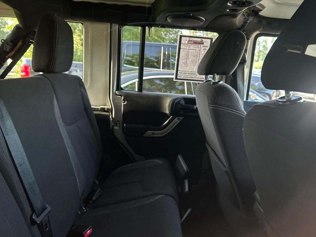 Used 2014 Gray Jeep Unlimited Sahara image 14