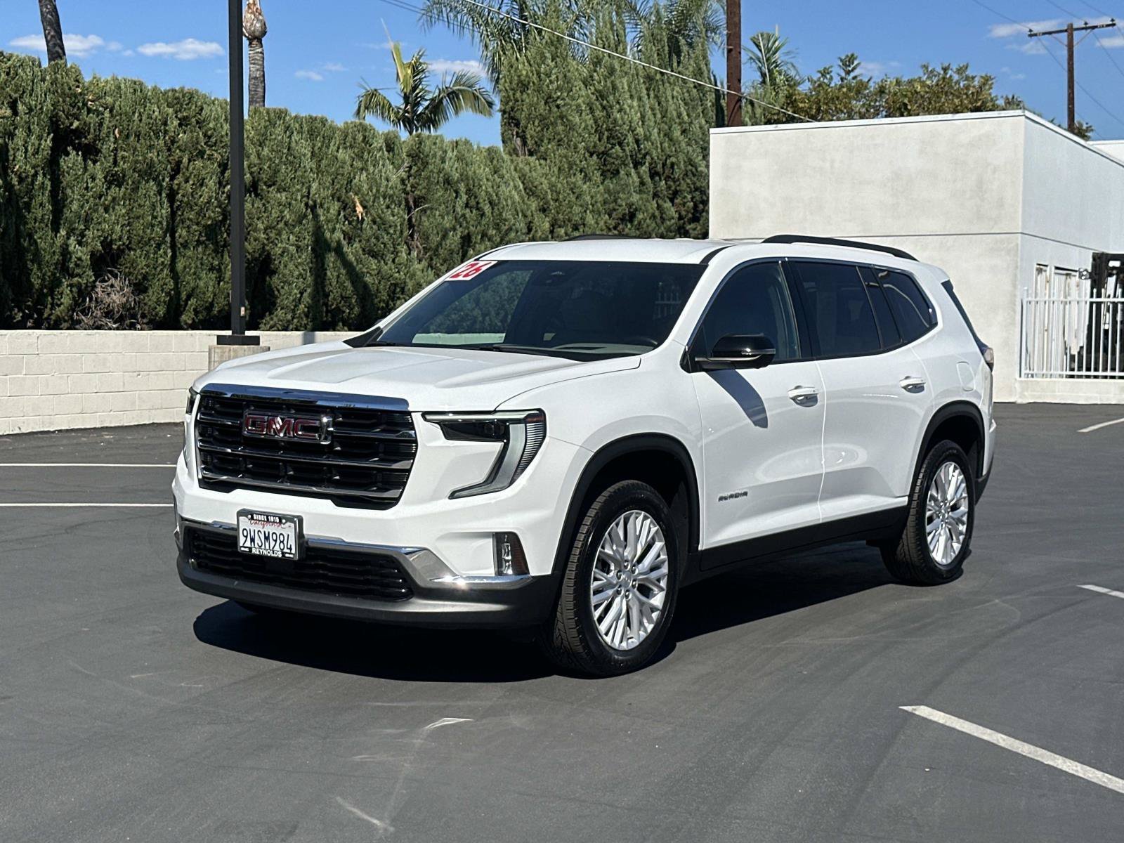 2026 GMC Acadia Elevation