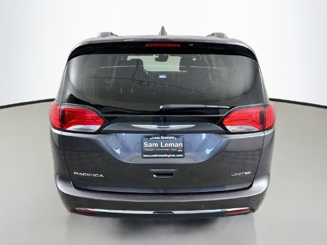 Used 2020 Gray Chrysler Limited image 6