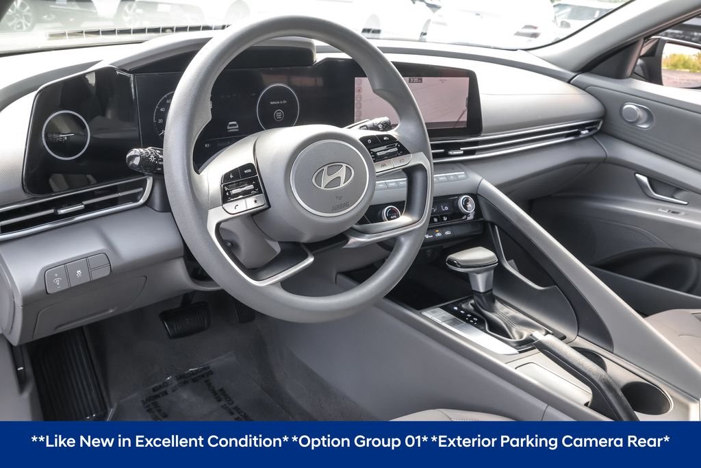 Certified Used 2024 Black Hyundai SEL image 5