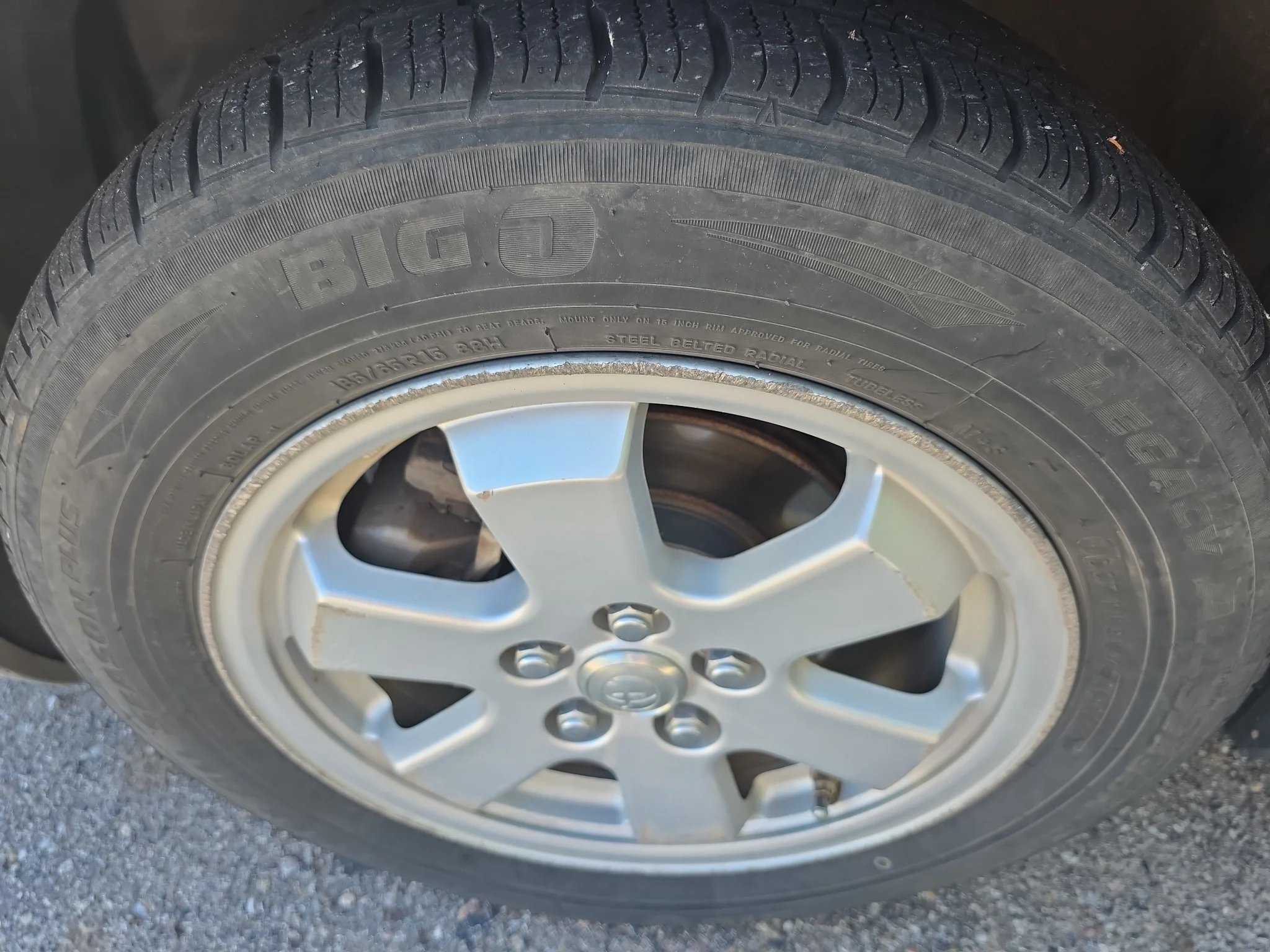 Used 2008 Silver Pine Mica Toyota  image 9