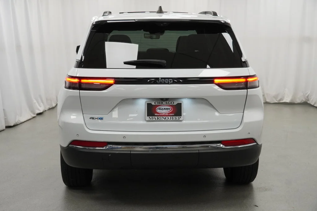 Used 2023 White Jeep 4xe image 15
