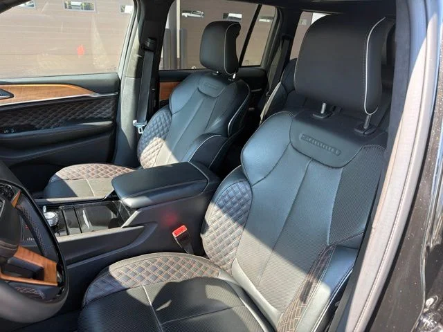 Used 2024 Black Jeep Summit Reserve 4xe image 11
