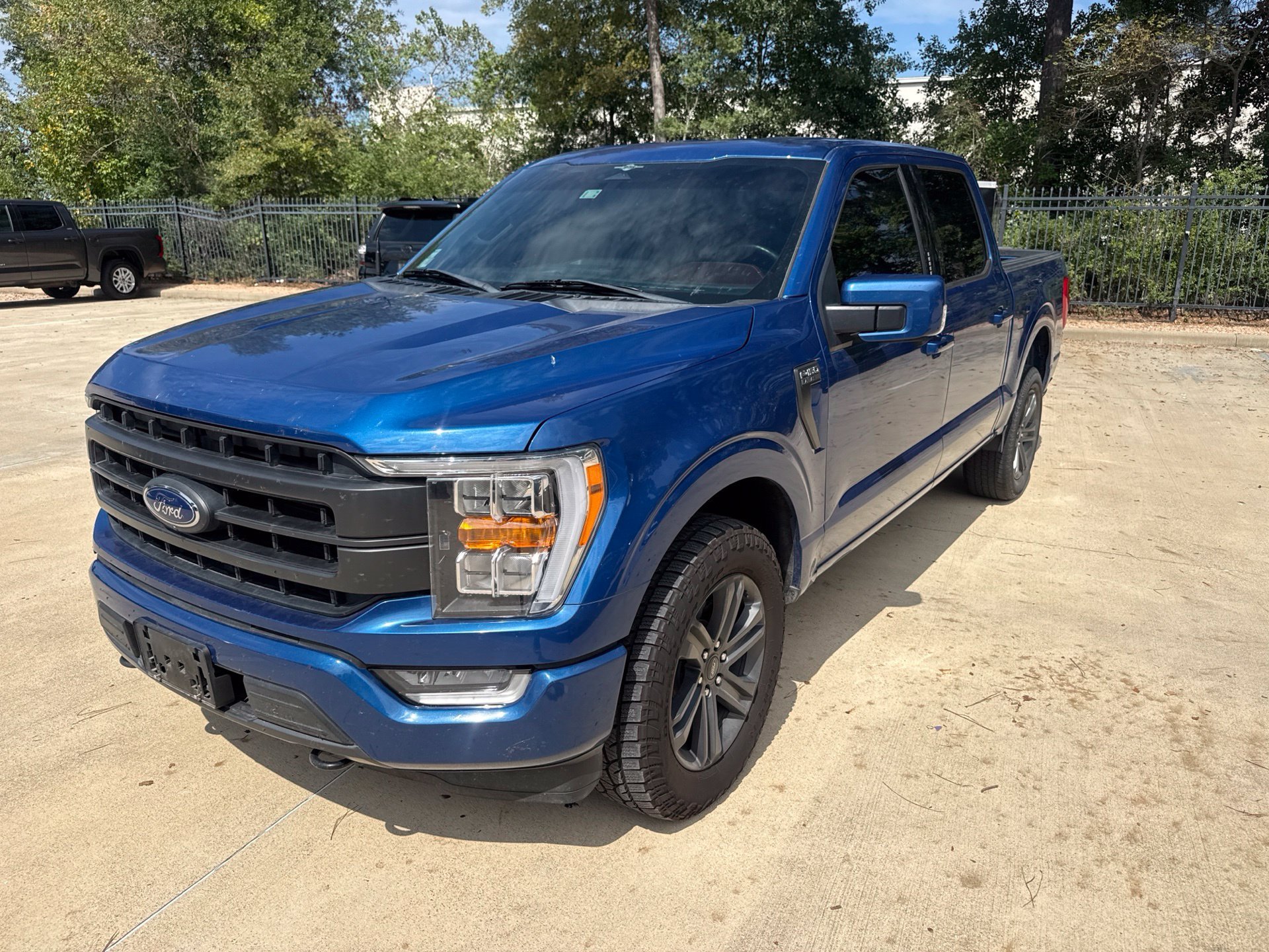 Used 2023 Atlas Blue Metallic Ford Lariat image 8