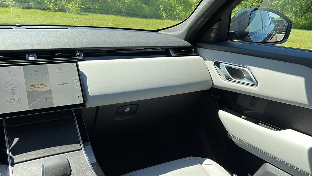 New 2026 Charente Grey LAND ROVER S image 23