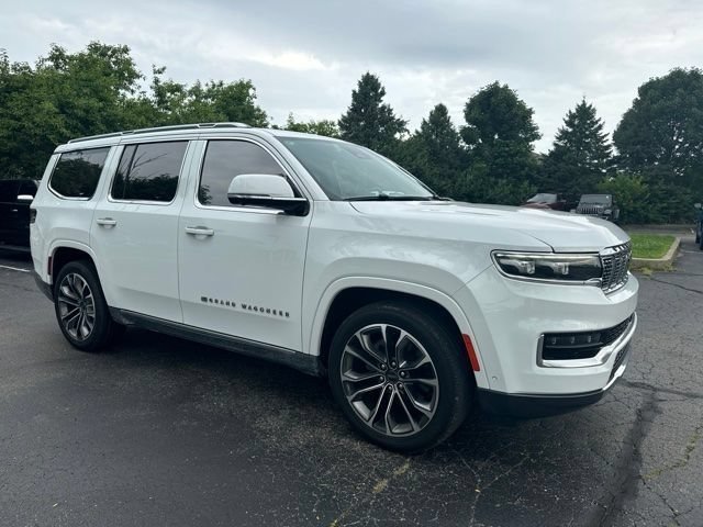 Used 2022 Bright White Clearcoat Jeep Series III image 8