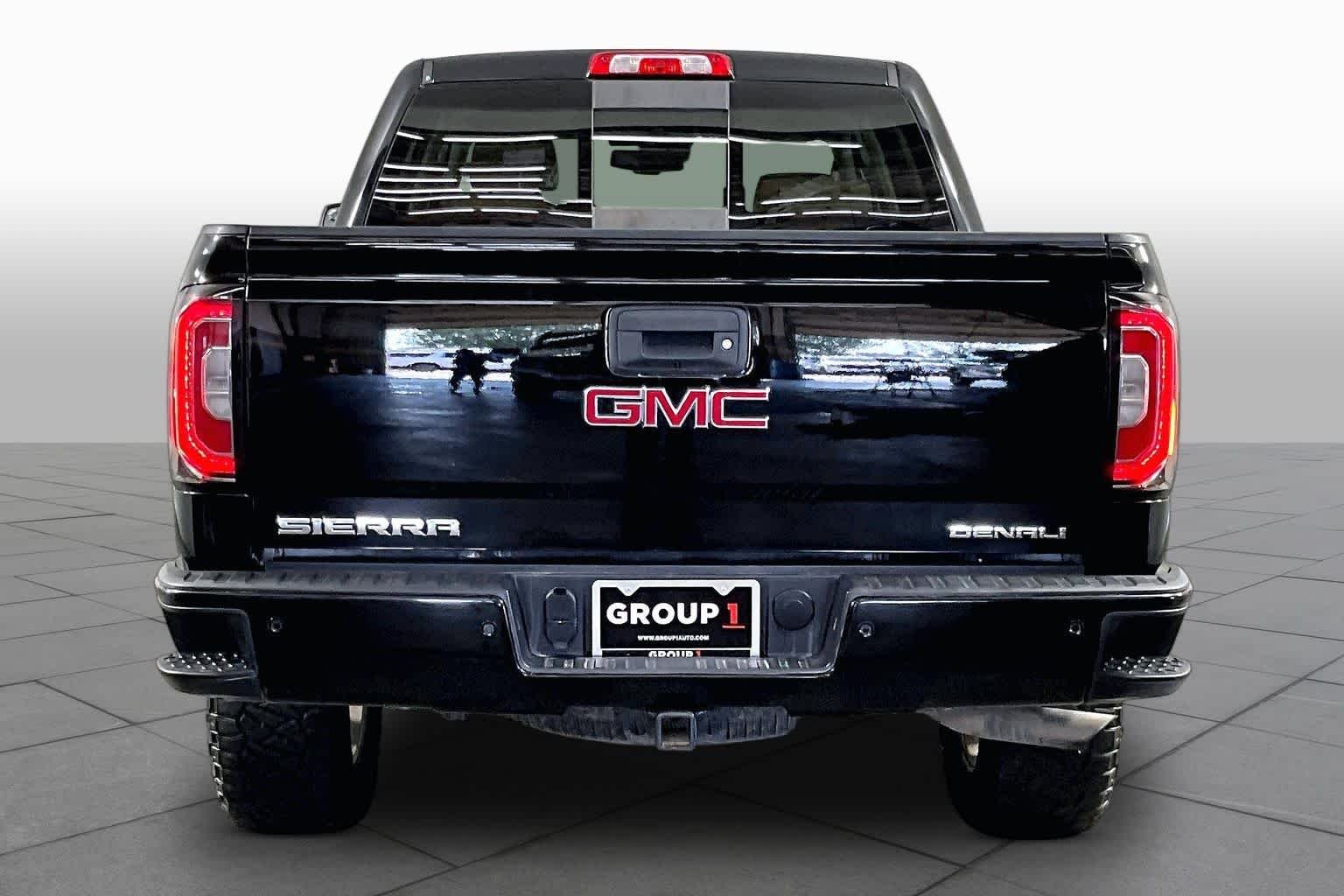 Used 2017 Onyx Black GMC Denali image 5
