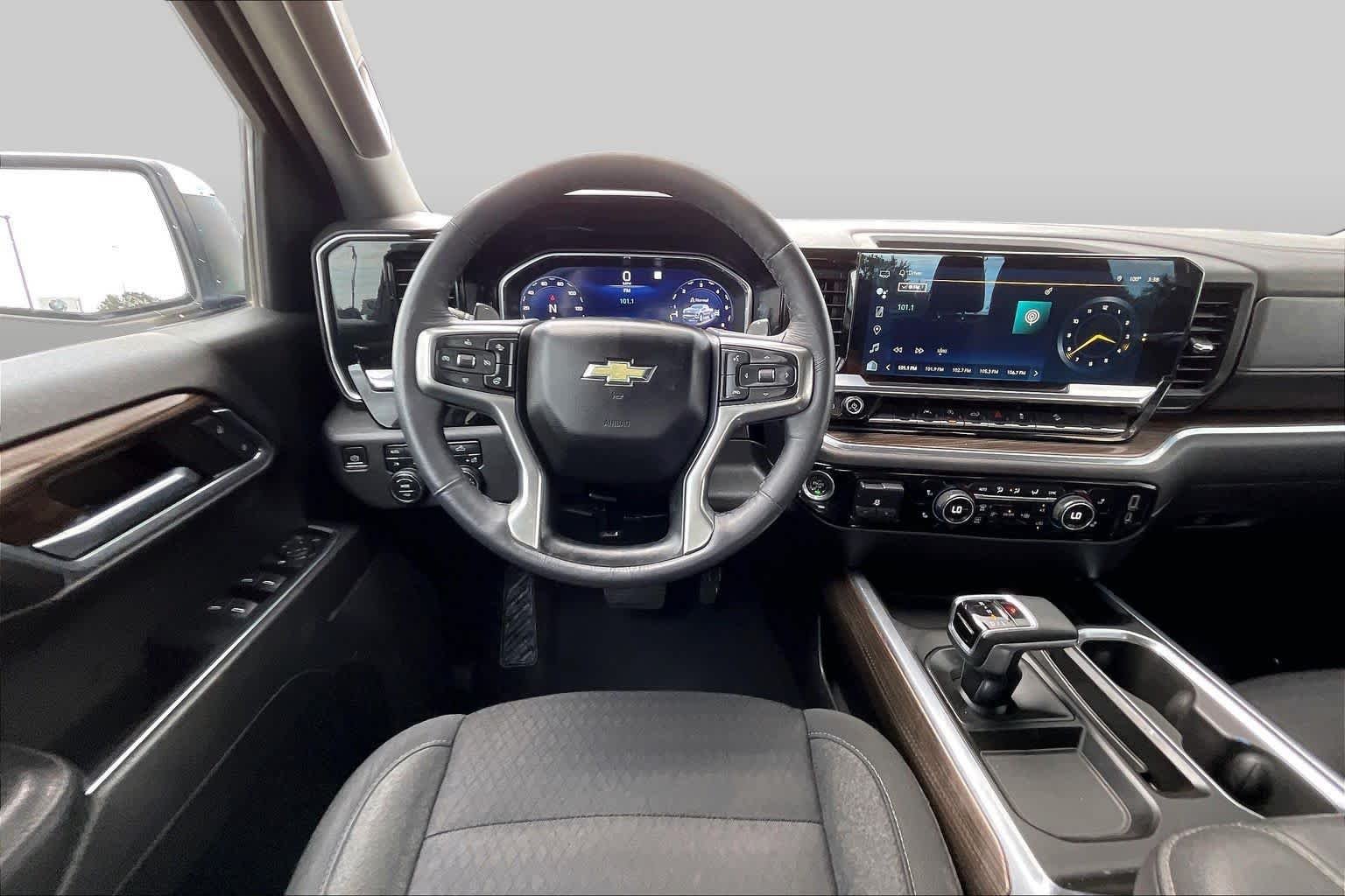 Used 2023 Summit White Chevrolet LT image 6
