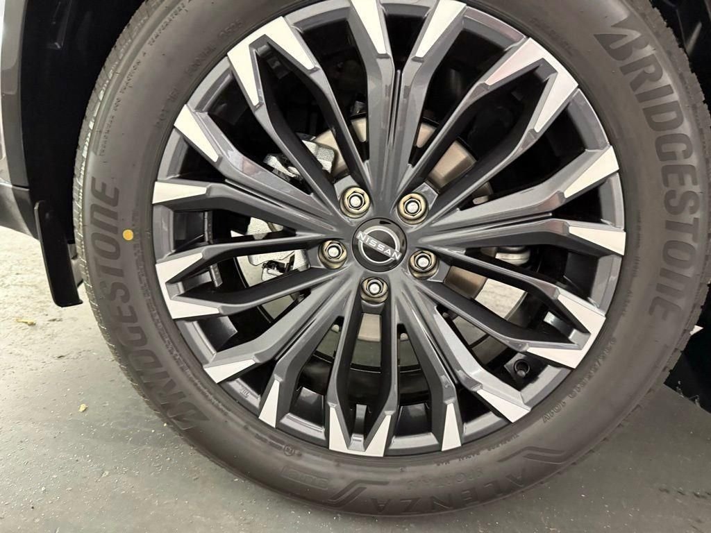 2026 Nissan Rogue Platinum - Photo 12