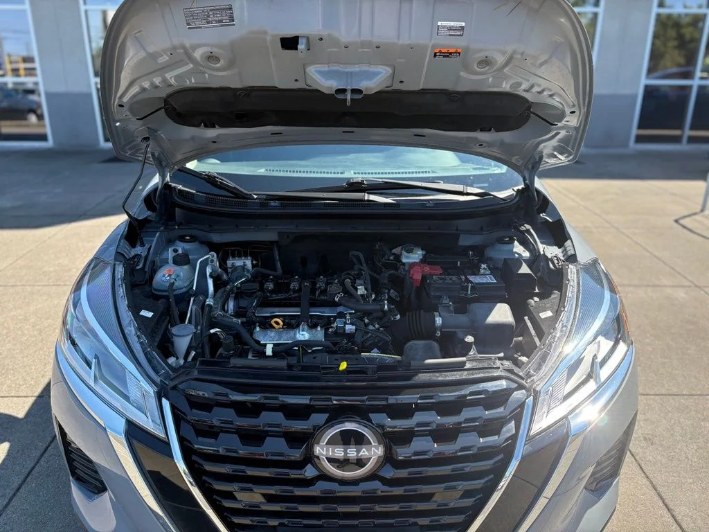 Used 2024 Gray Nissan SV image 2
