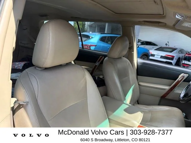 Used 2013 Blue Toyota Limited image 4