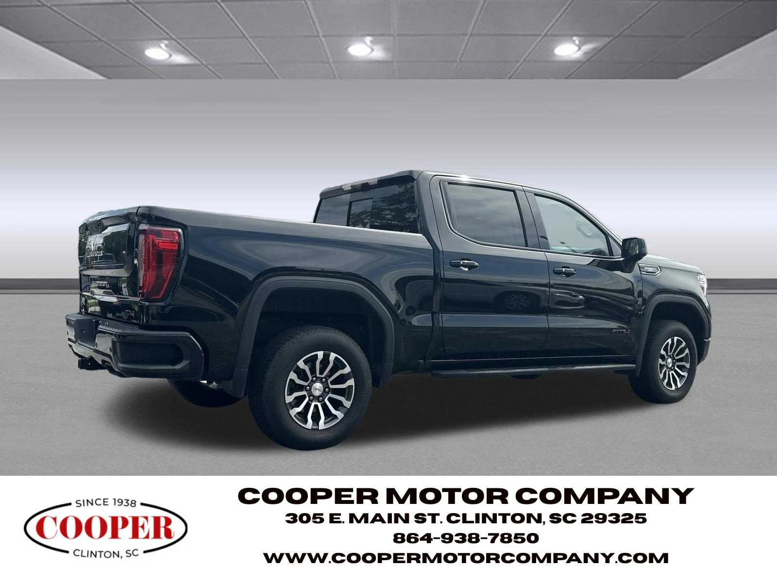 Used 2022 Onyx Black GMC AT4 image 5